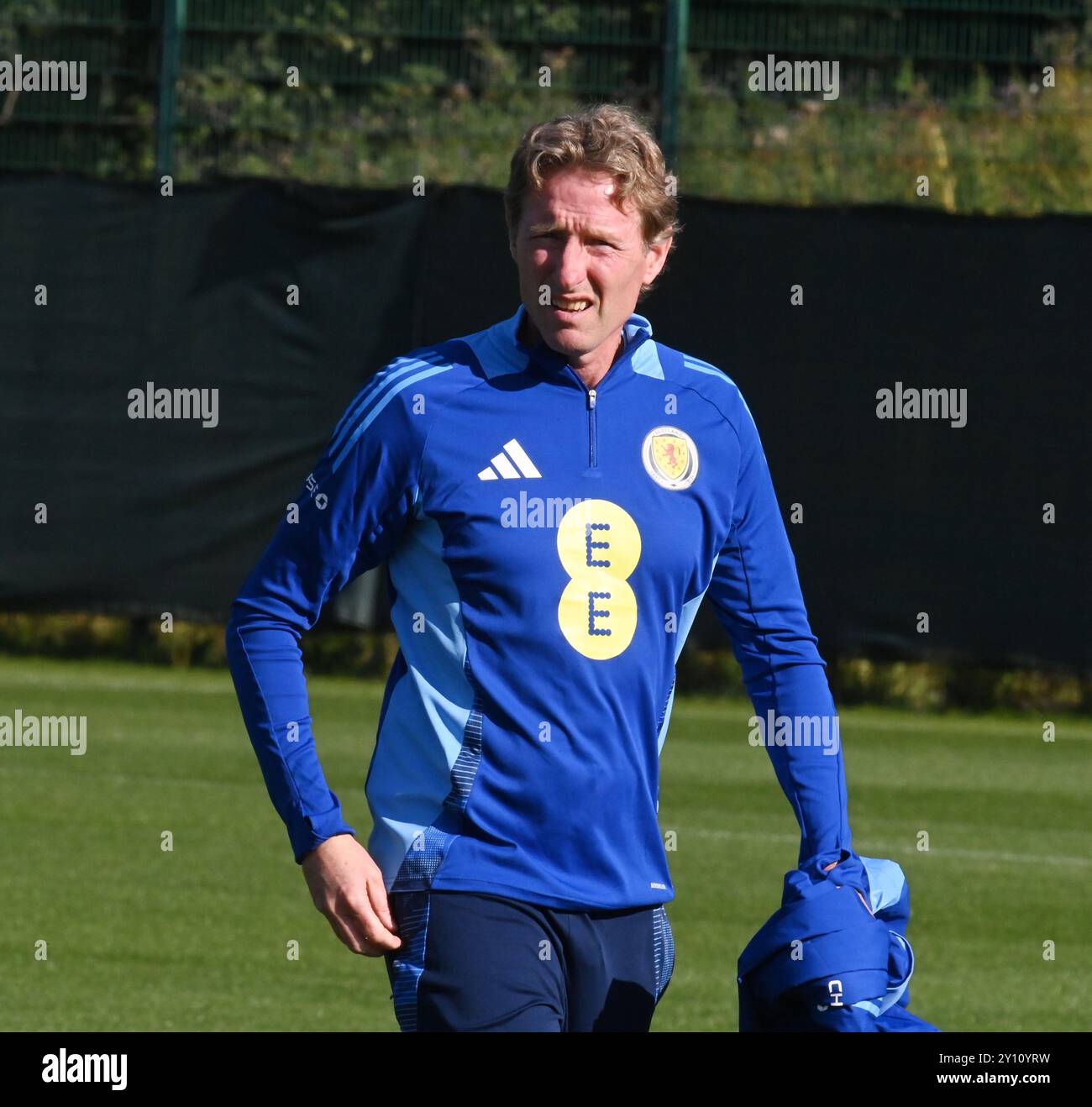 Oriam Sports Centre Edinburgh. Schottland, Großbritannien. September 24. U21-Qualifikation gegen Spanien. Scots U21 Head Coach Scot Gemmill . Quelle: eric mccowat/Alamy Live News Stockfoto