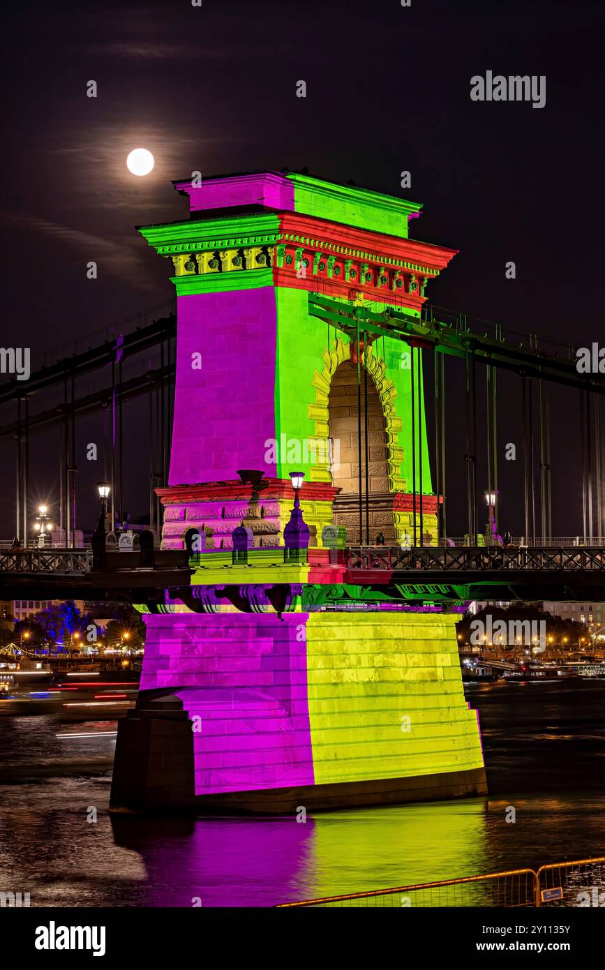 Die Kettenbrücke in Budapest Stockfoto