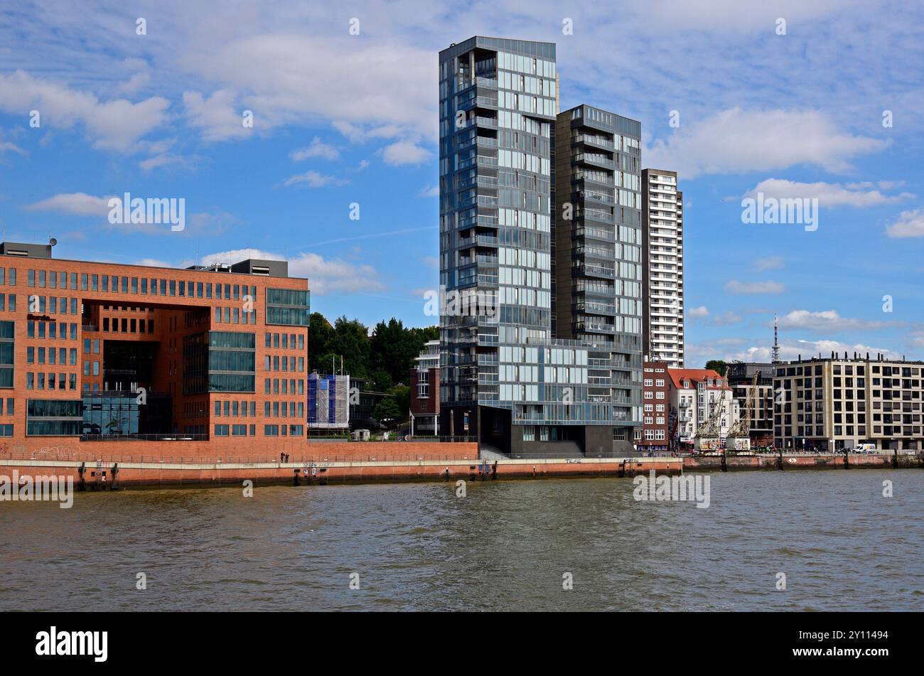 Europa, Deutschland, Hansestadt Hamburg, Stadtteil Altona, große Elbstraße, Kristallturm Holzhafen, Baujahr 2011, Architekt Kees Christiaanse, 72 Meter hoch, 20 Etagen und 37 Apartments Stockfoto