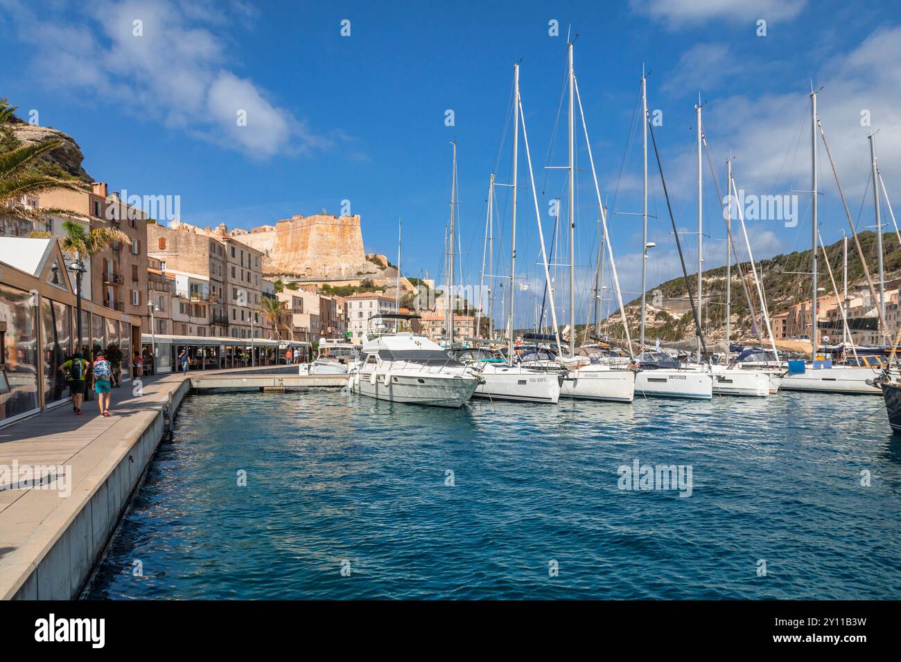Der Hafen, Bonifacio, Corse-du-Sud, Korsika, Frankreich Stockfoto