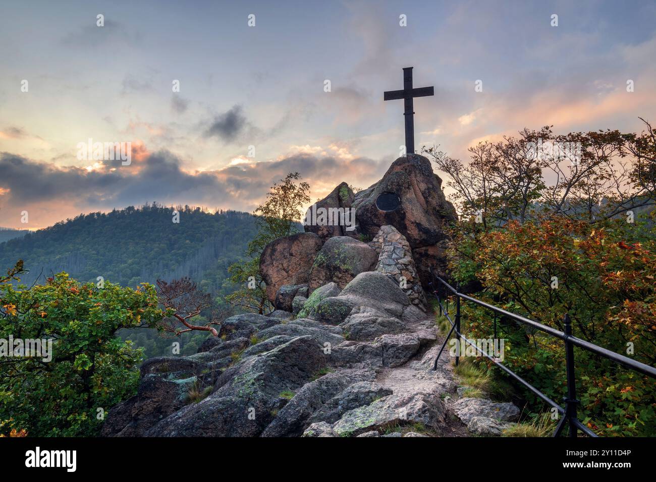 Ilsenstein, Sonnenuntergang, Klippe, Wald, Tal, Ilsetal, Ilsenburg, Harz, Sachsen-Anhalt, Deutschland, Europa Stockfoto