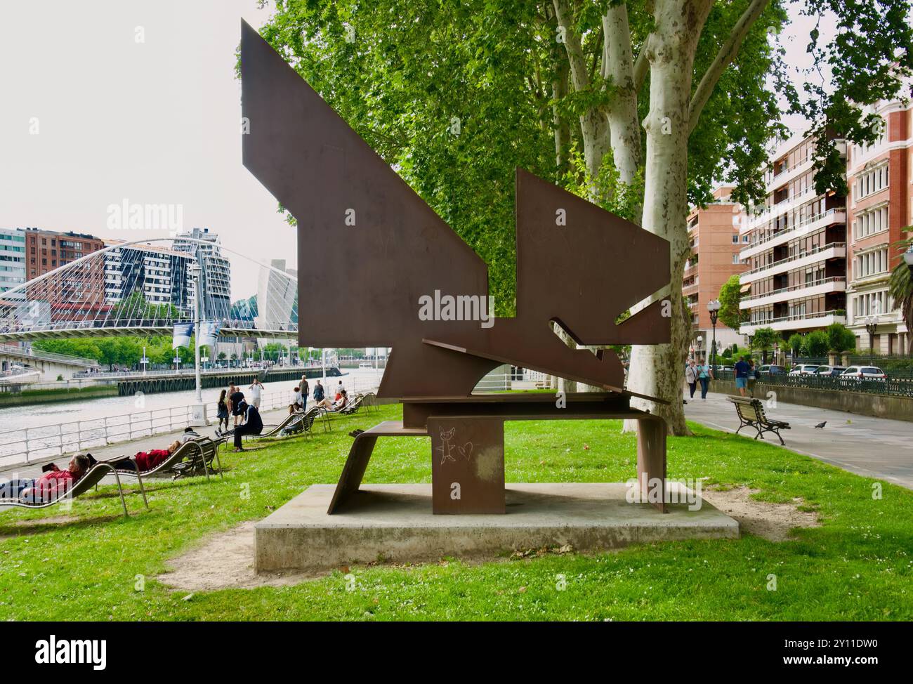 1986 Corten-Stahlschiffe Skulptur Mascarón de Proa von Nestor Basterretxea Campo de Volantín Pasealekua Bilbao Baskenland Euskadi Spanien Stockfoto