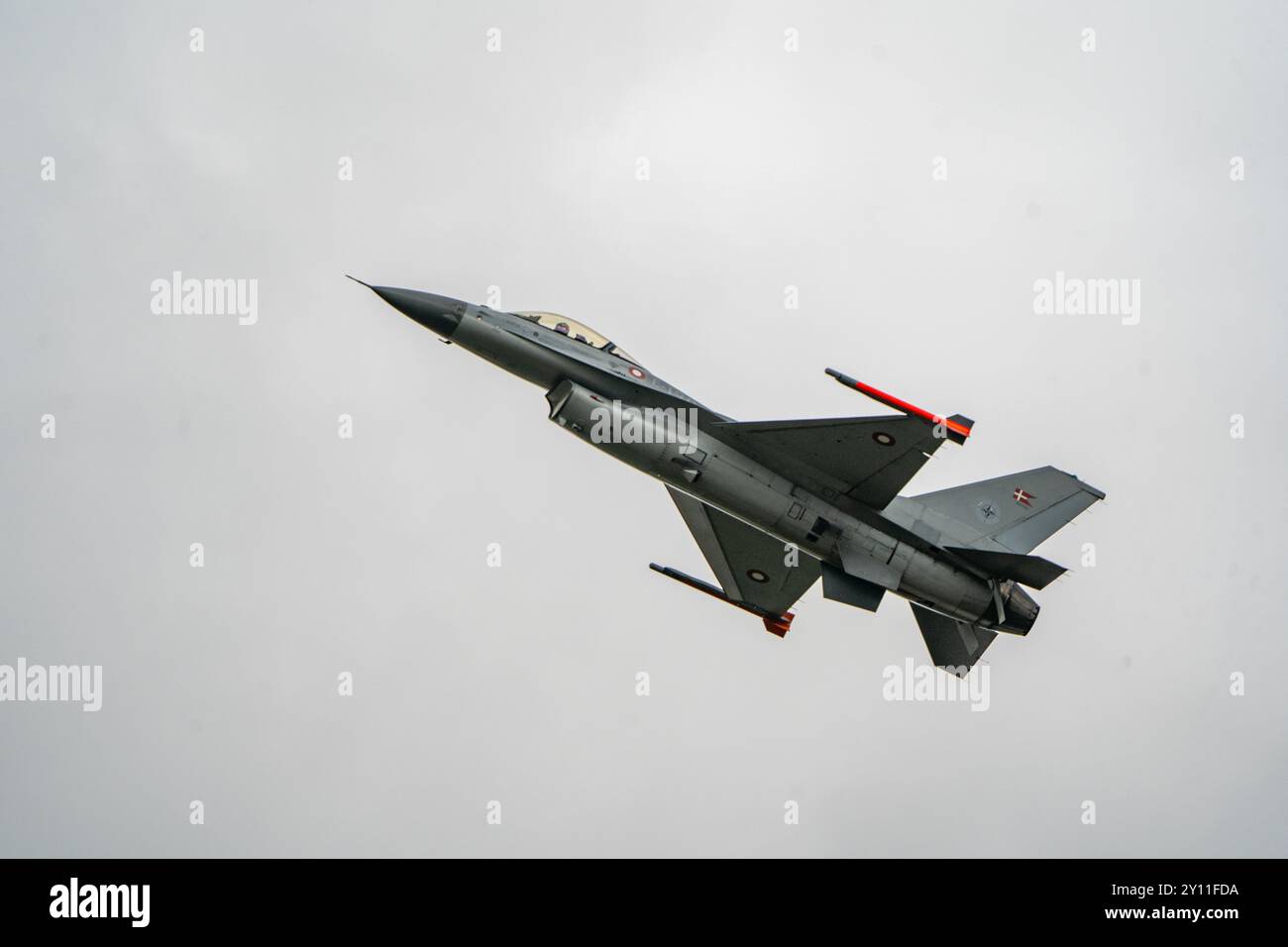 Farnborough, Hampshire - 26. Juli 2024: Farnborough International Airshow Friday General Dynamics (SABCA) F-16A Fighting Falcon (401) - Dänemark - Air Stockfoto