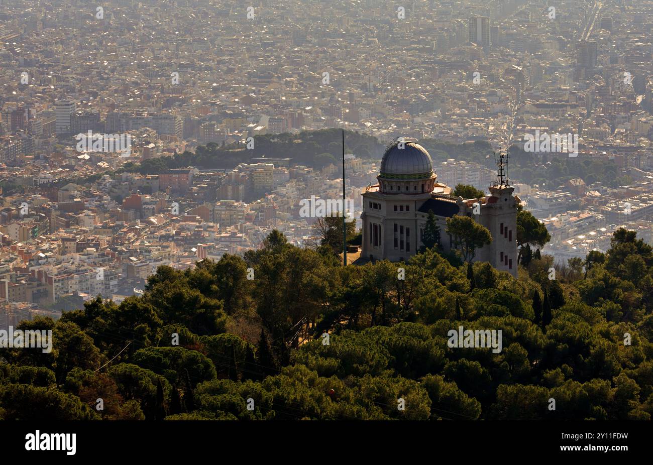 Barcelona aus der Vogelperspektive vom Tibidabo Hügel Stockfoto