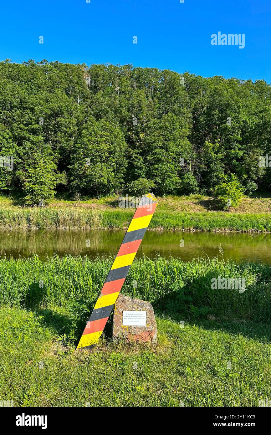 Deutschland, Freistaat Thüringen, Lindewerra, alter Grenzposten an der Werrabrücke Stockfoto