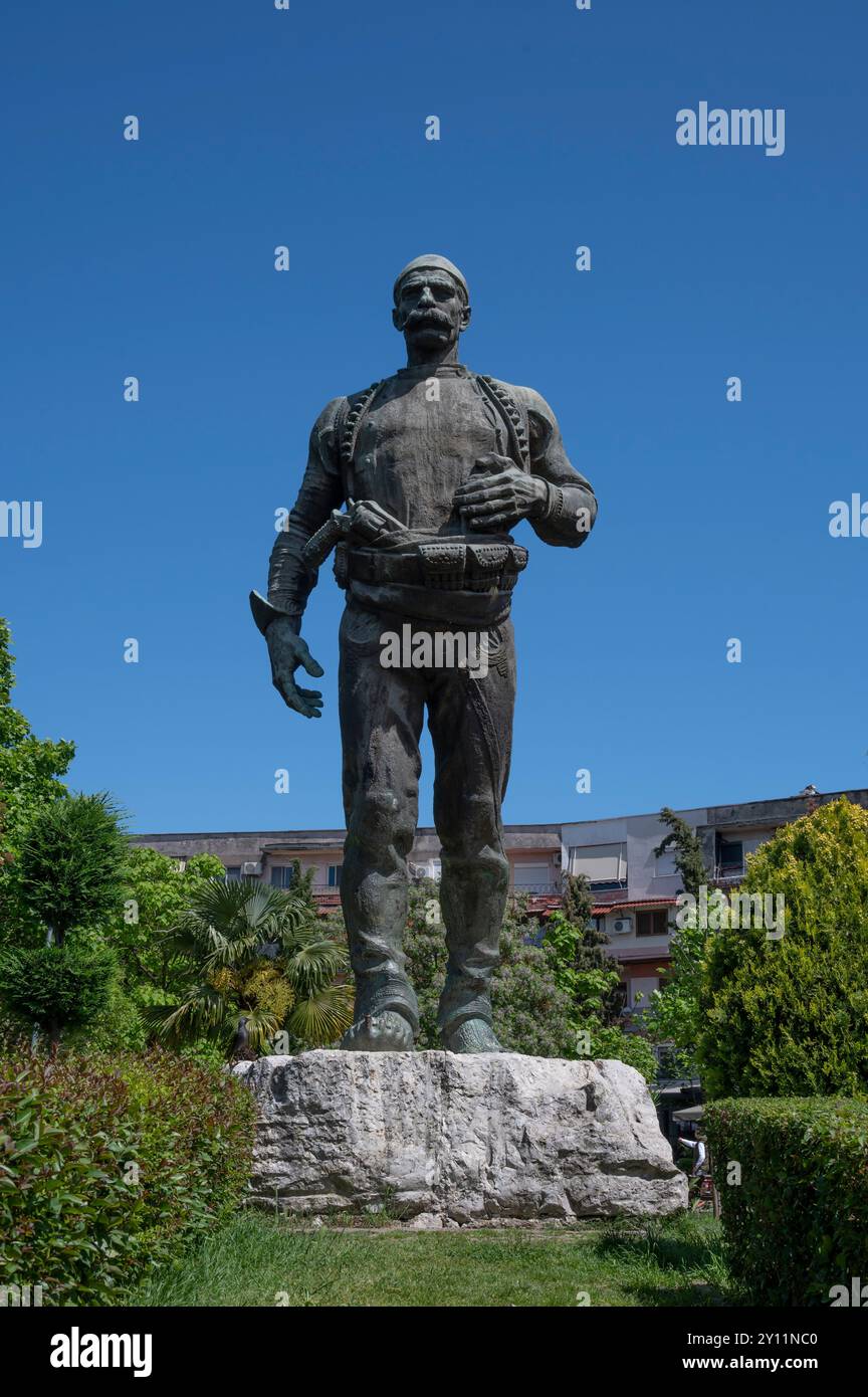 Albanien, Balkanhalbinsel, Südosteuropa, Republik Albanien, Shkodra, Sheshi Perash, Isa Boletini Monument Stockfoto