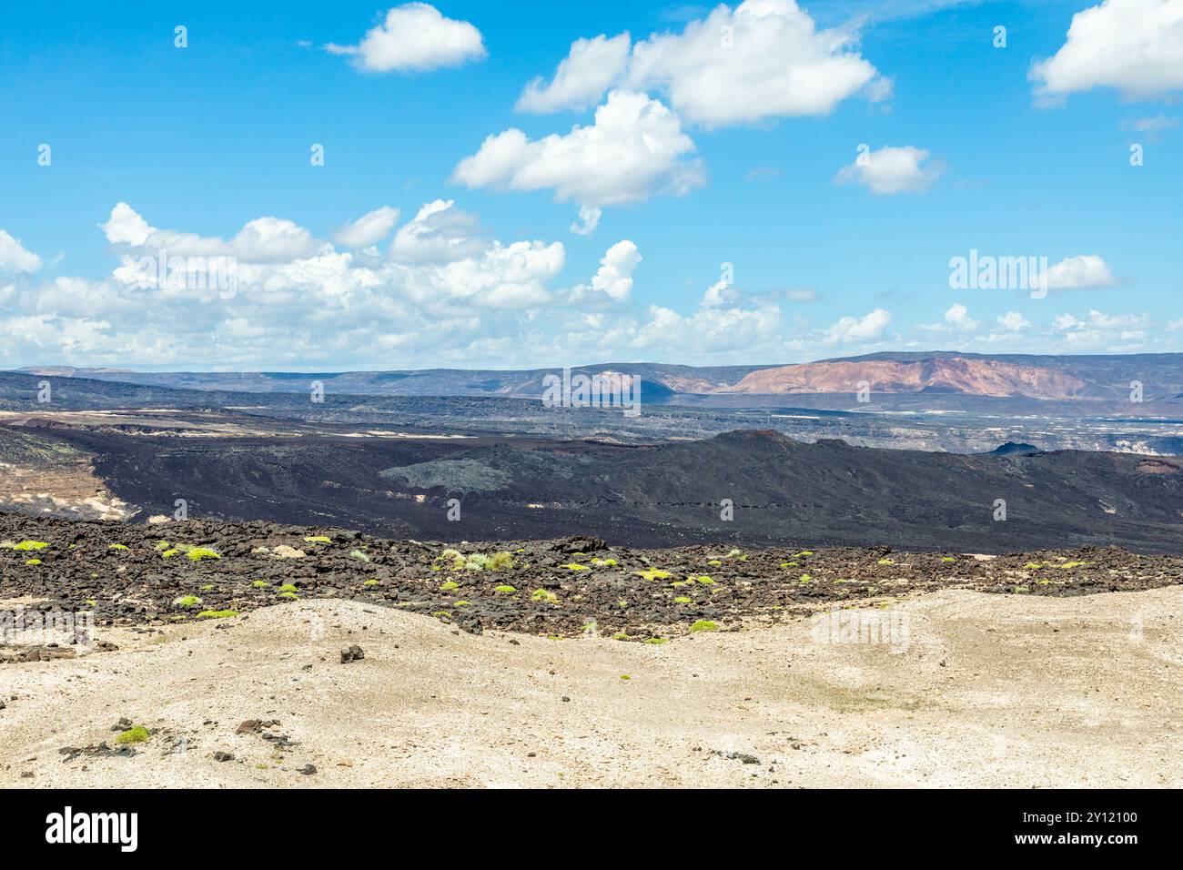 Die Ardoukoba-Spalte löst die Landschaft der VulkanLavafelder, Tajourah Djibouti Stockfoto