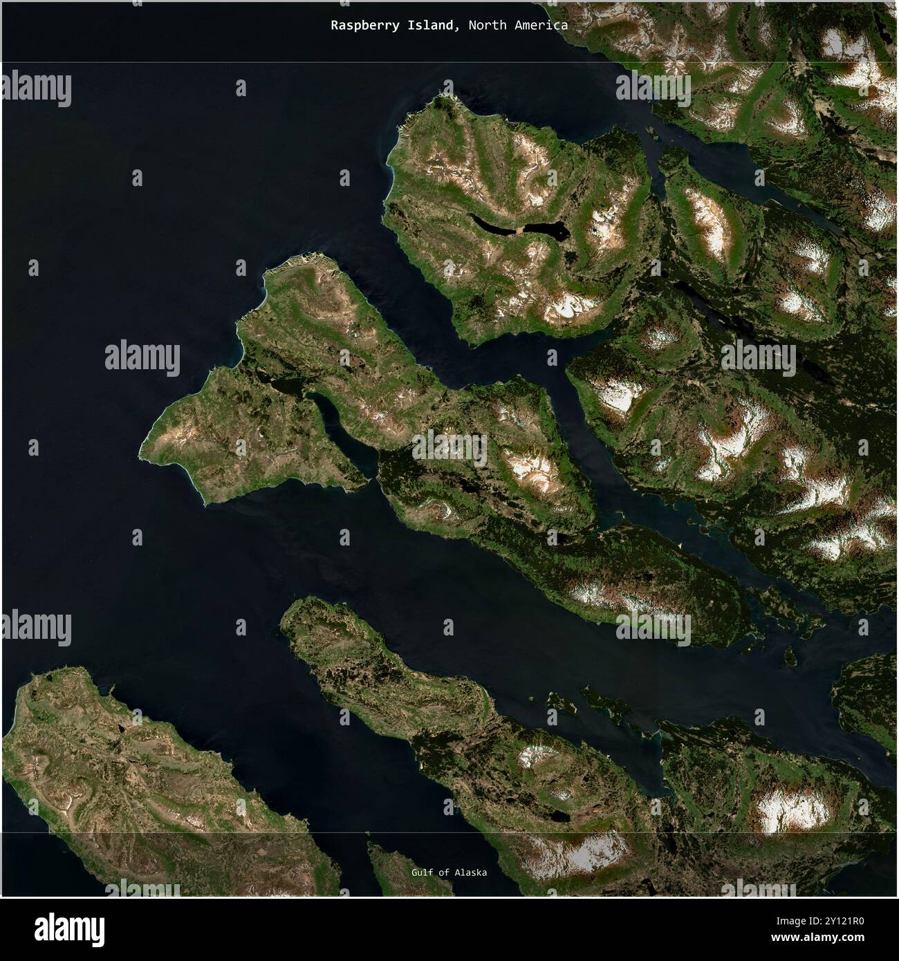 Die zu den Vereinigten Staaten gehörende Raspberry Island im Golf von Alaska wurde auf einem Satellitenbild vom 6. Juni 2021 quadratisch zugeschnitten Stockfoto