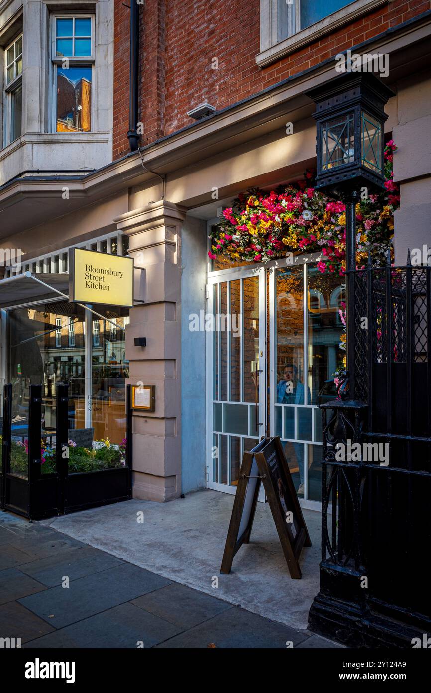 Bloomsbury Street Kitchen London ist ein japanisches und mediterranes Restaurant im Radisson Blu Hotel 9-13 Bloomsbury Street London Stockfoto