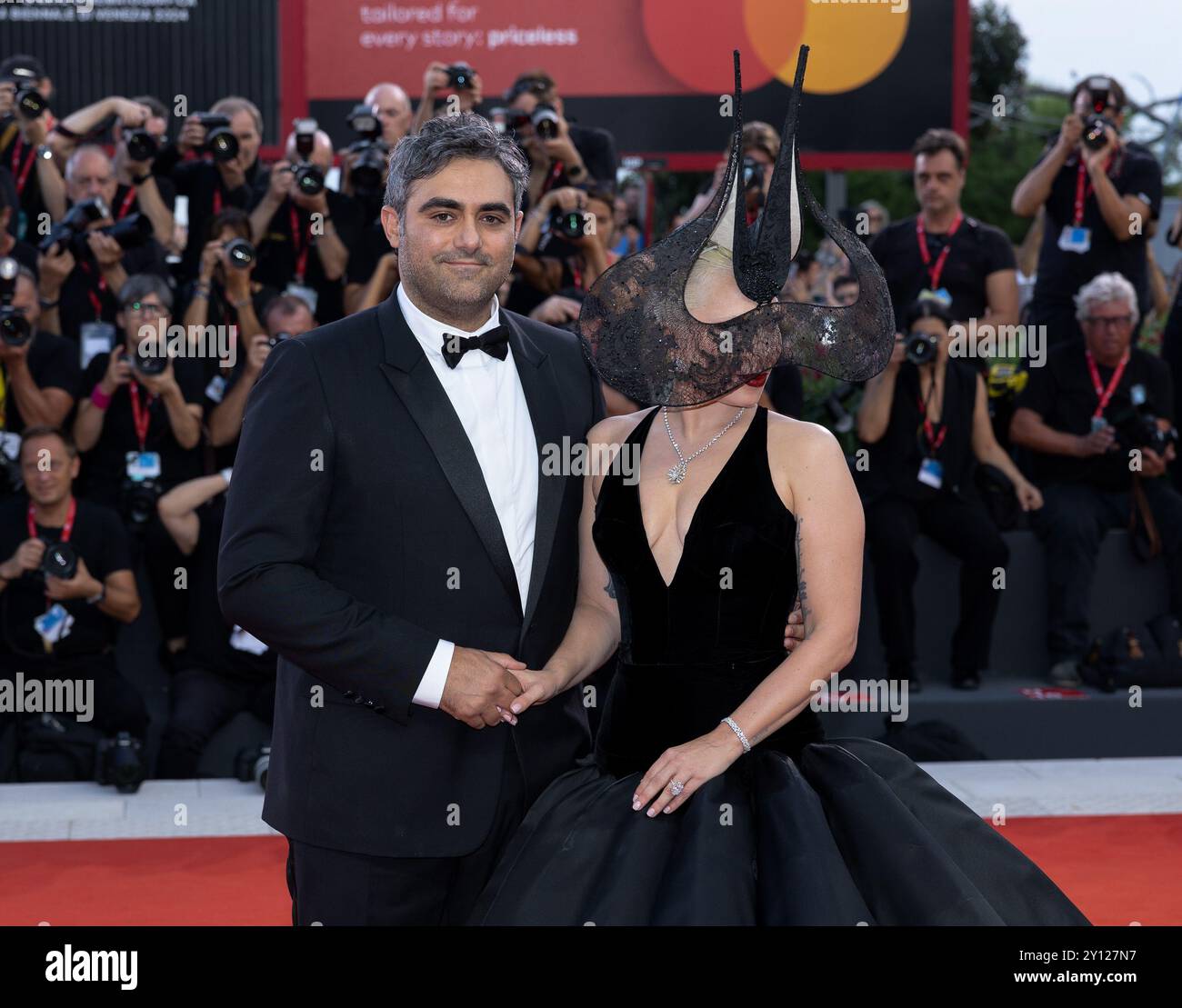 Venedig, Italien. September 2024. VENEDIG, ITALIEN. 4. September 2024: Lady Gaga & Michael Polansky bei der Premiere von „Joker: Folie a Deux“ beim 81. Internationalen Filmfestival von Venedig. Foto: Kristina Afanasyeva/Featureflash Credit: Paul Smith/Alamy Live News Stockfoto