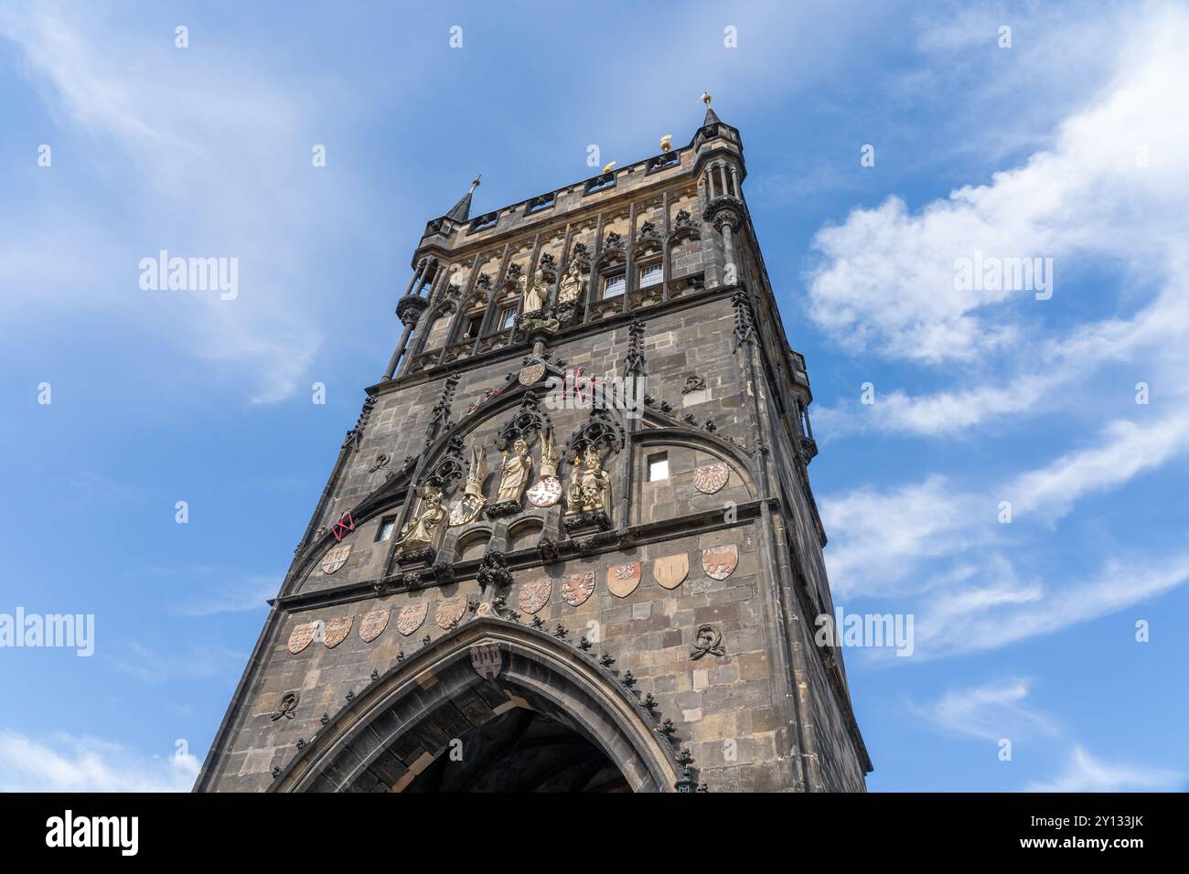 Der Karlsbrücke Turm wird in Prag, Tschechien gezeigt. Stockfoto