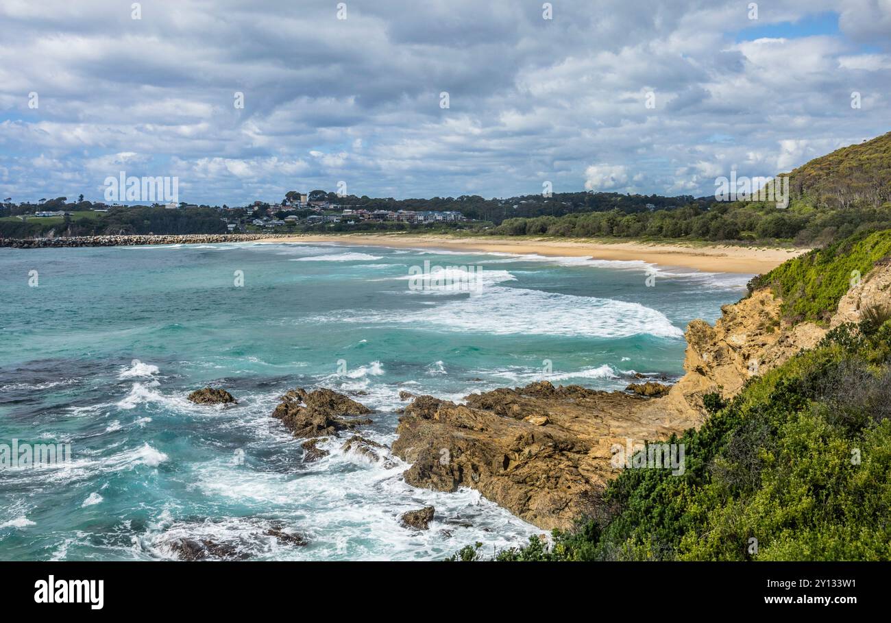 Blick auf Bar Beach North vom Milmanny Lookout, North Narooma an der Südküste von New South Wales, Australien Stockfoto