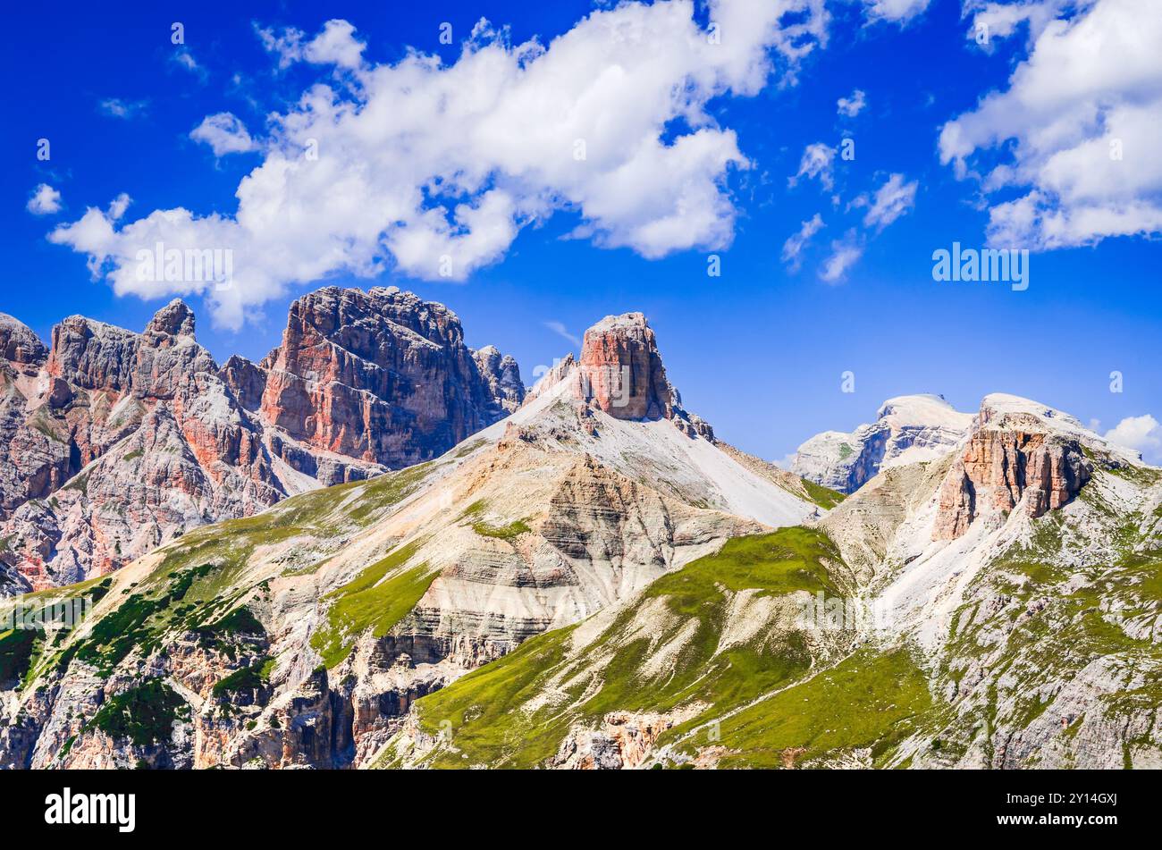 Dolomiten, Italien. Landschaftlich reizvolle Bergkette Dolomiti di Sexten, Südtirol. Lage Cortina d'Ampezzo, Europa. Die Schönheit der Bergwelt. Stockfoto