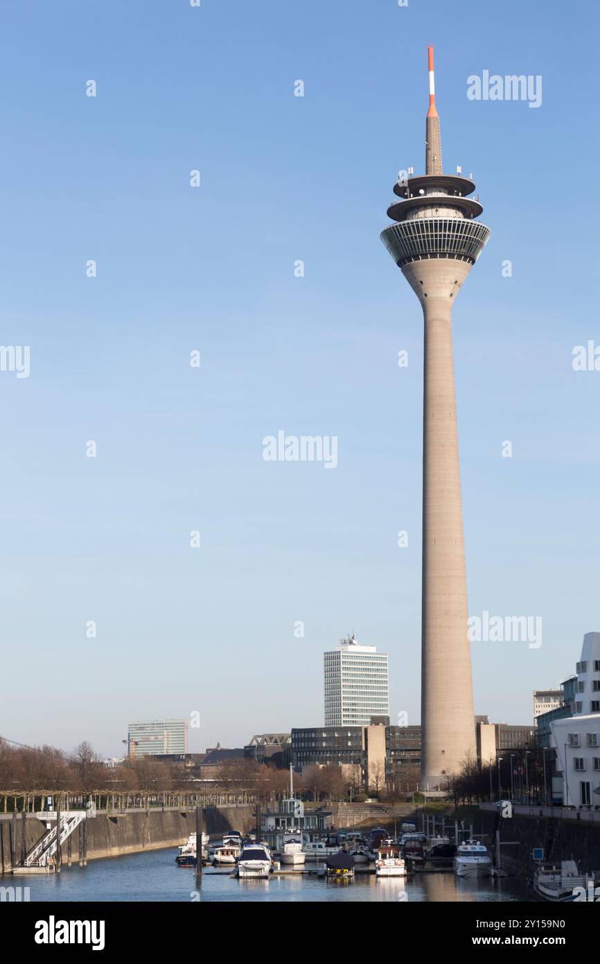 Deutschland, Düsseldorf, der Rheinturm. Stockfoto
