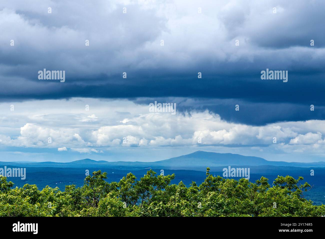 Landschaftlich Reizvoller Westen Von Massachusetts Stockfoto