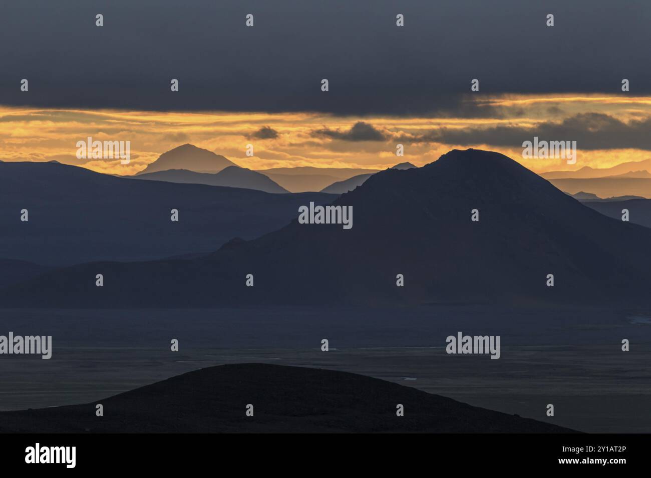 Vulkanische Berglandschaft, bewölkte Stimmung, Sommer, Myvatn, Nordisland, Island, Europa Stockfoto