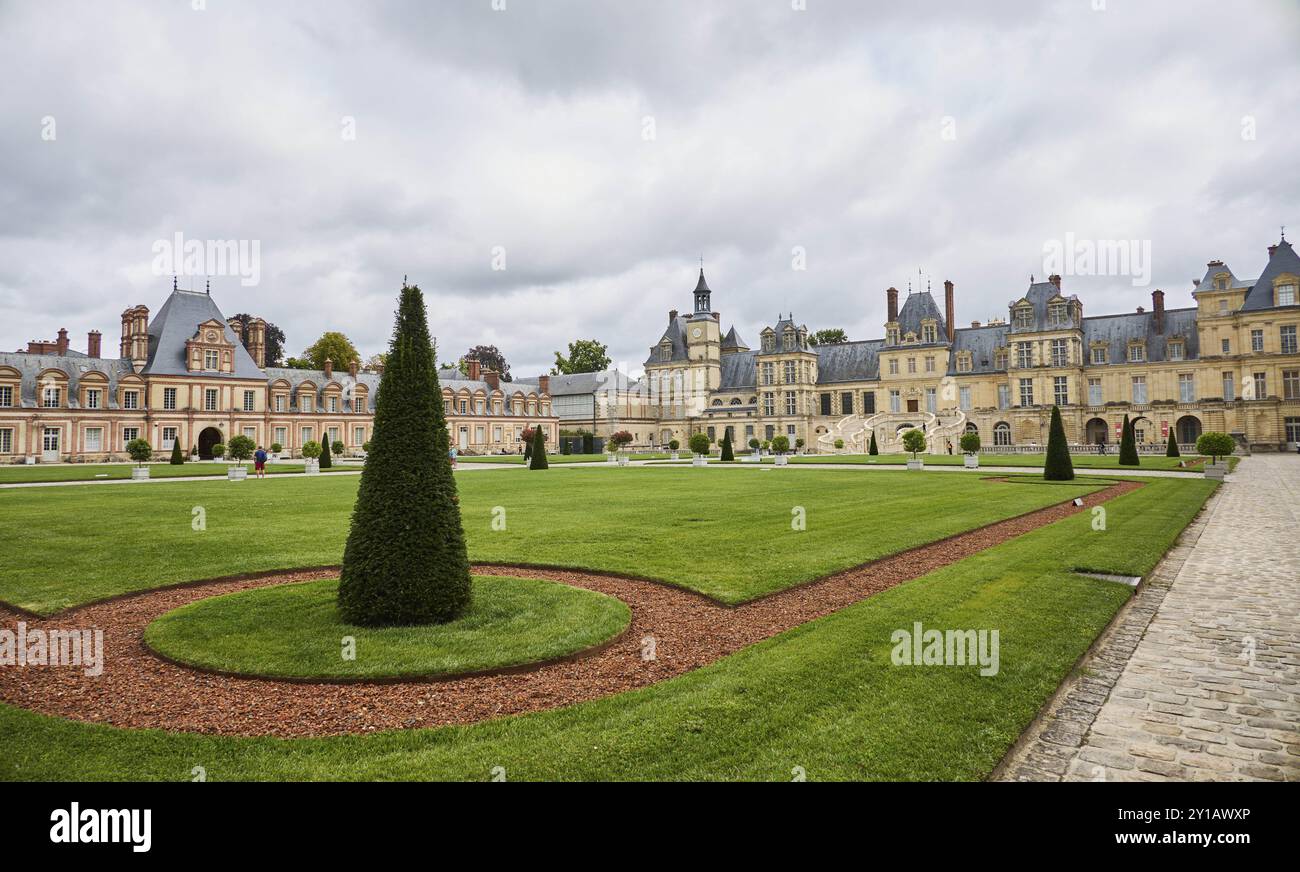 Schloss Fontainebleau, Fontainebleau, Schloss und Park von Fontainebleau, Schloss Royal de Fontainebleau bei Paris, vom Grand Parterre, UNESC aus gesehen Stockfoto