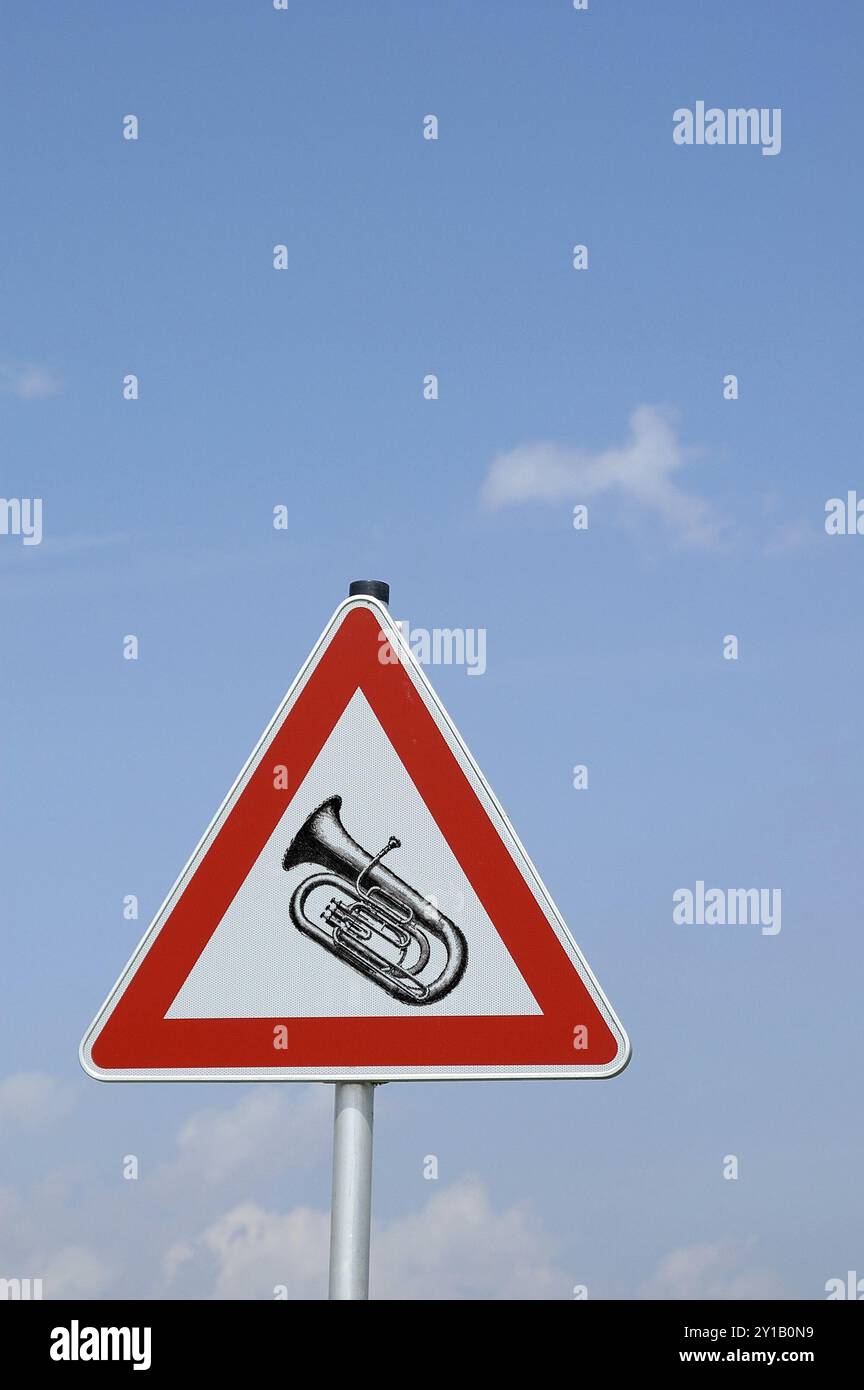 Achtung Tuba Stockfoto