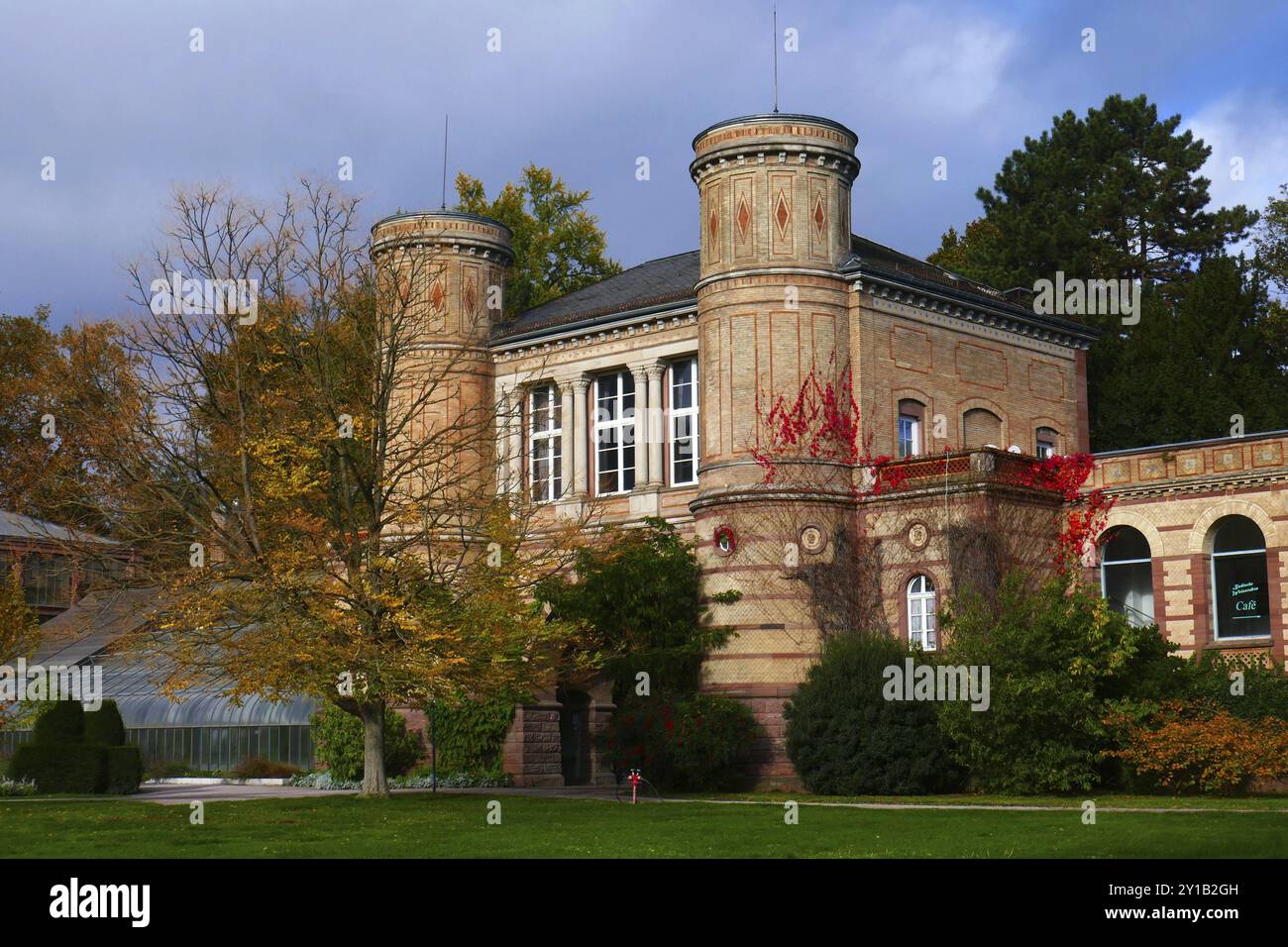 Torhaus im Karlsruher Schlossgarten Stockfoto