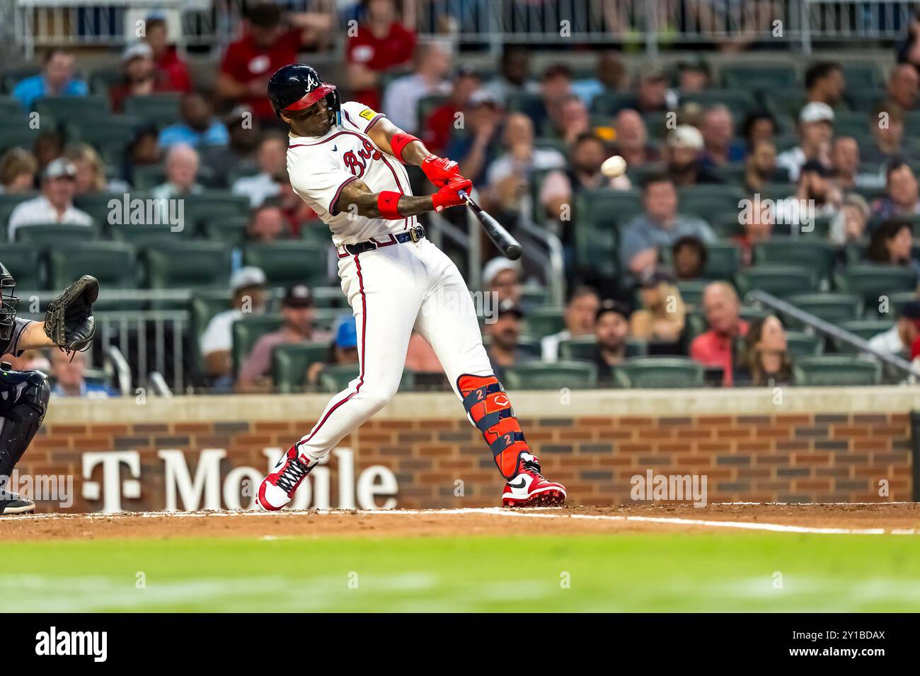 Marietta, GA, USA. September 2024. Atlanta Braves Outfield Jorge Soler (2) schlägt im Truist Park in Marietta, Georgia gegen die Colorado Rockies. Die Rockies gewinnen die Braves mit 3:1. (Kreditbild: © Walter G. Arce Sr./ASP via ZUMA Press Wire) NUR REDAKTIONELLE VERWENDUNG! Nicht für kommerzielle ZWECKE! Stockfoto