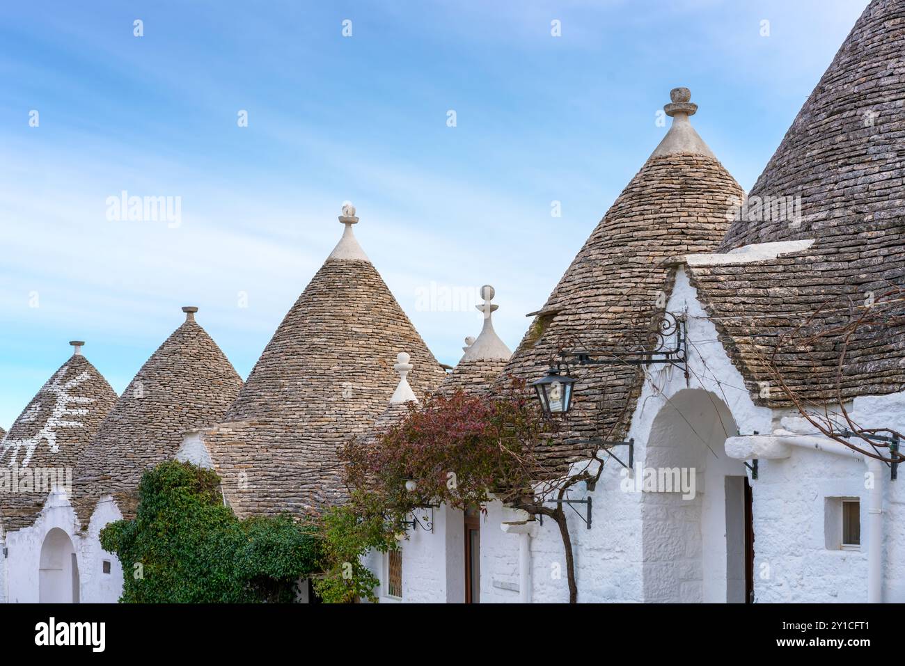 Alberobello traditionelle Trulli weiße Häuser und Steindächer, Italien Stockfoto