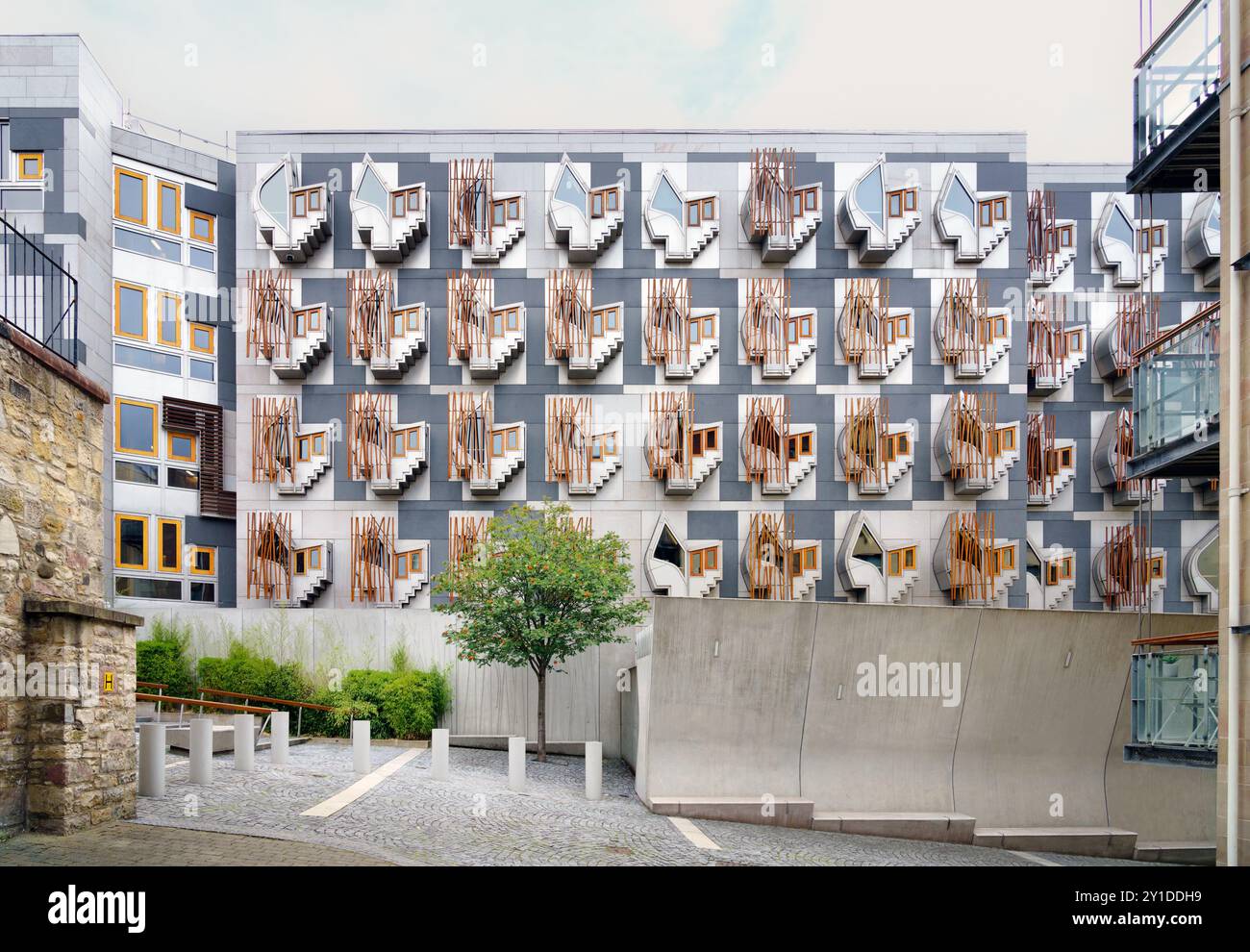 Edinburgh, Schottland, Großbritannien - schottisches Parlamentsgebäude von EMBT (Miralles / Tagliabue) mit RMJM Stockfoto