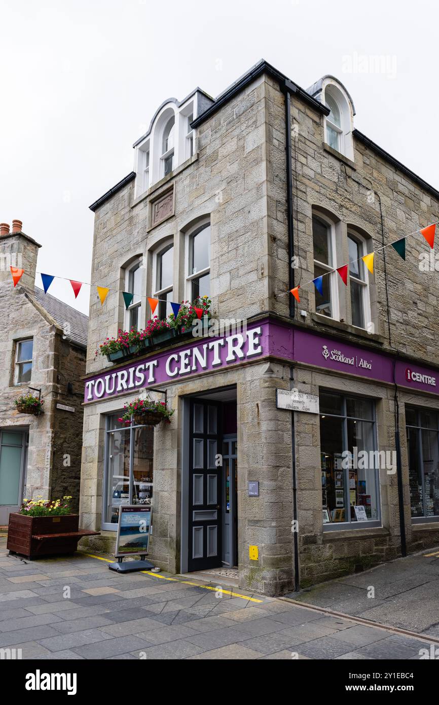 Lerwick, Shetland - 12. Juli 2024: Das Visit Scotland i Centre bietet touristische Informationen, Unterstützung bei der Buchung von Unterkünften und Touren sowie A Stockfoto