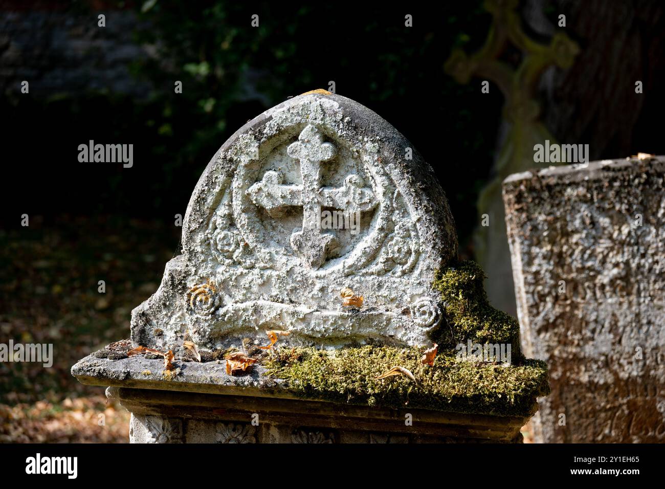 Altes Grabstein-Detail, Stratford-upon-Avon, Großbritannien Stockfoto