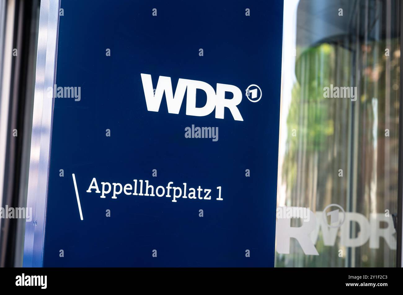Köln, Nordrhein-Westfalen, Deutschland, 25. Juli 2024 - Zeichen des WDR-Rundfunks Stockfoto