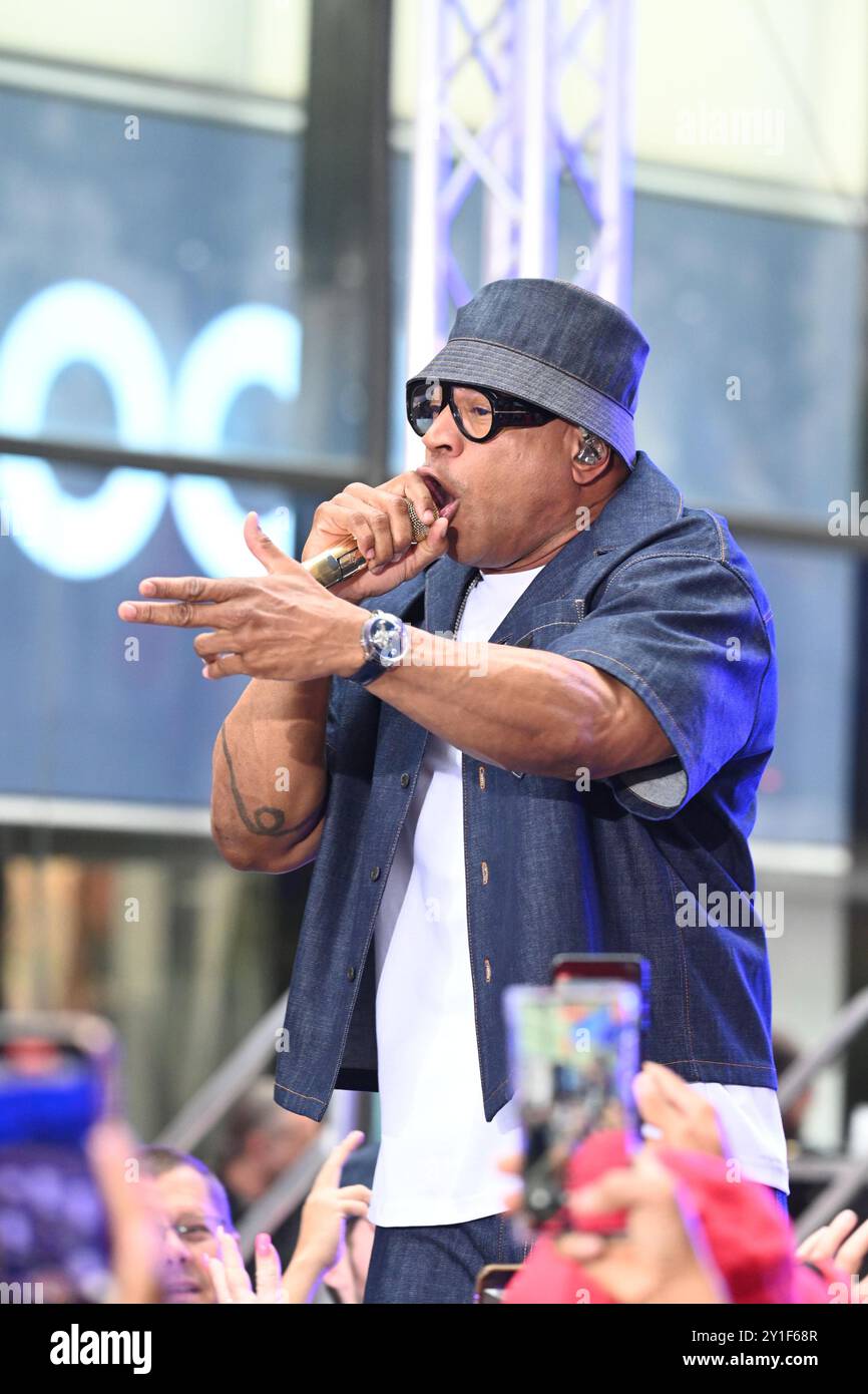 6. September 2024, %G: (NEU) LLCoolJ, whoÃ¢â‚¬â„¢Name ist James Todd Smith, ein bekannter US-amerikanischer Rapper, Schauspieler und Unternehmer, der in der TODAY-SHOW von NBCÃ¢â‚¬â„¢spielt. 6. September 2024, New York City, New York, USA, A.&#XA;laut Wikipedia, LLCoolJ ist die Kurzform für Damen, die den coolen James lieben. LL Cool J trat in zahlreichen Filmen auf, darunter Halloween H20, in Too Deep, Any Giving Sunday, Deep Blue Sea, S.W.A.T., Mindhunters, Last Holiday und Edison. Er spielte NCIS Special Agent Sam Hanna in der CBS Krimi-Fernsehserie NCIS: Los Angeles. LL Cool J war auch der Gastgeber von Lip Sy Stockfoto