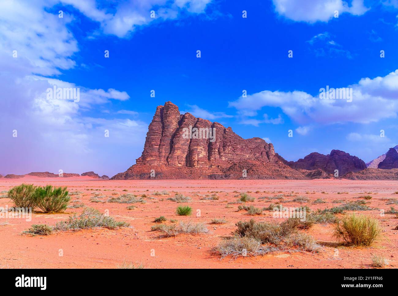 Wadi Rum, Jordanien: Die sieben Säulen der Weisheit im Tal des Mondes, Wüste Arabiens. Zentralasien Stockfoto