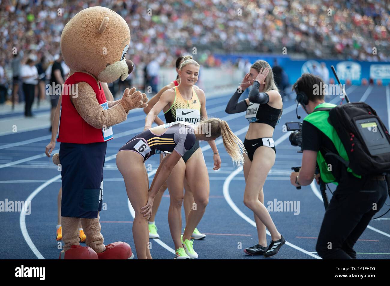 Berlin, Deutschland. September 2024. Athletics, Meeting, ISTAF: 400m Frauen: Luna Bulmahn (GER) aus dem Wettbewerb. Quelle: Felix Wolf/Alamy Live News Stockfoto