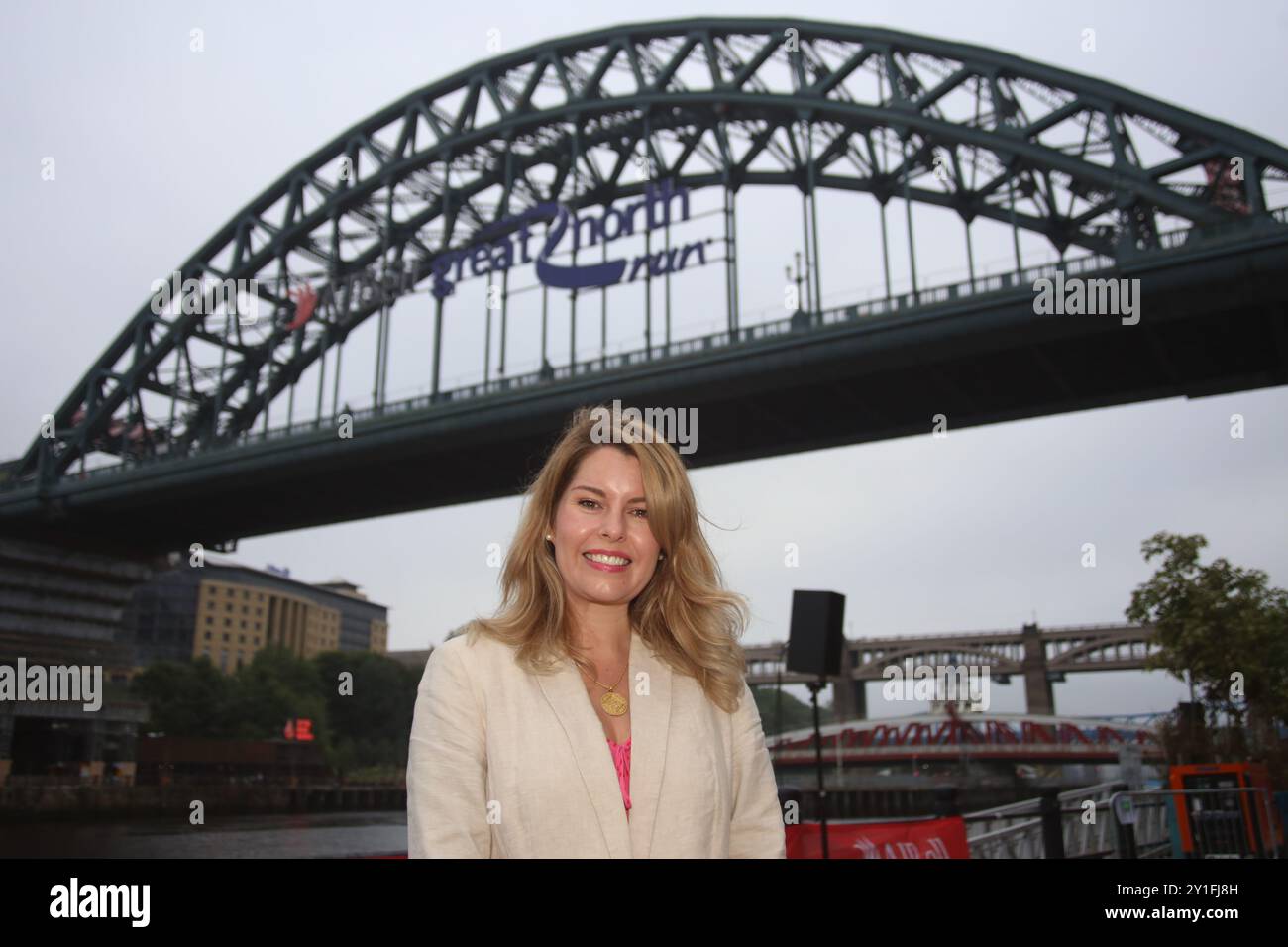 Der Great North Run 5k findet am Freitag auf Newcastle und Gateshead statt, an dem Bürgermeister Kim McGuinness teilnahm. Newcastle Upon Tyne, Großbritannien, 6. September 2024, Credit: DEW/Alamy Live News Stockfoto