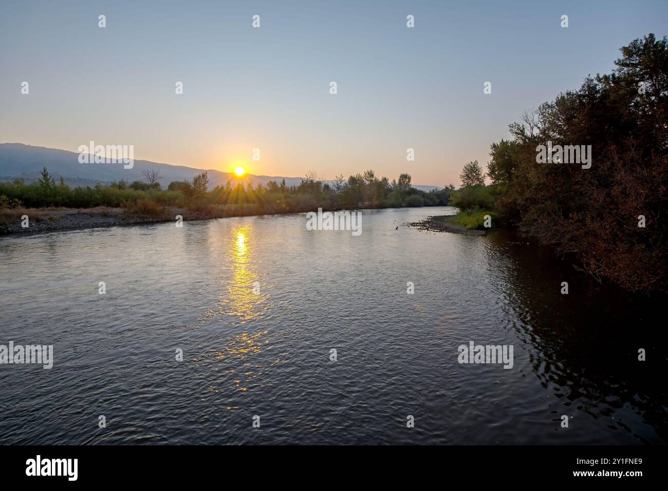 Sonnenaufgang am Boise River Stockfoto