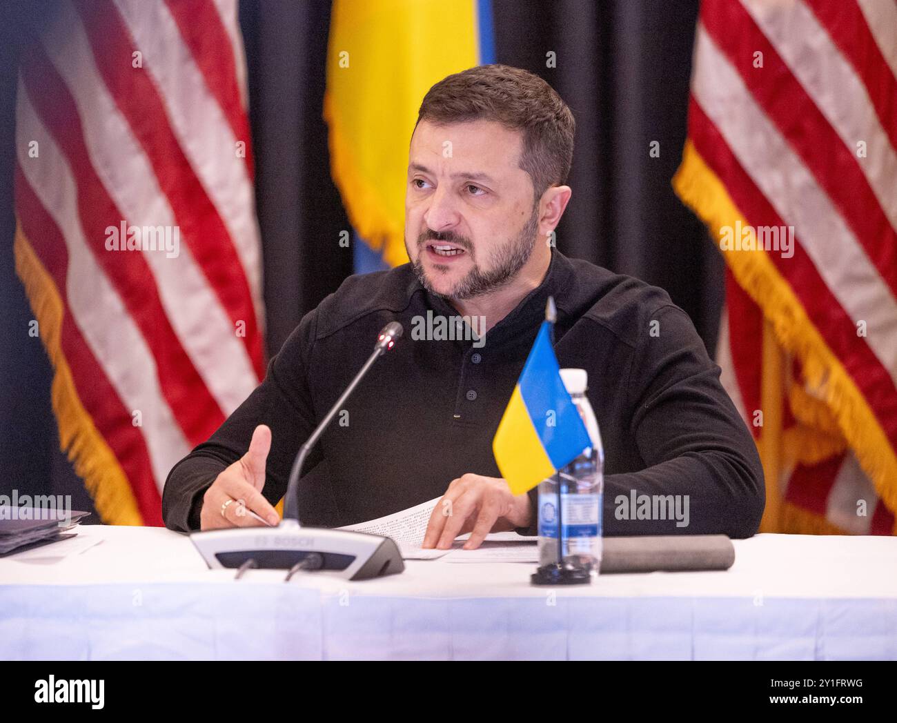 Ramstein-Miesenbach, Luftwaffenstützpunkt Ramstein, 19.08.2023, Treffen der 24. Ukraine-Verteidigungskontaktgruppe mit US-Verteidigungsminister Lloyd J. Austin III Bild: Praesident der Ukraine Wolodymyr Selenskyj *** Ramstein Miesenbach, Luftwaffenstützpunkt Ramstein, 19 08 2023, Sitzung der 24 ukrainischen Verteidigungskontaktgruppe mit US-Verteidigungsminister Lloyd J Austin III Bildpräsident der Ukraine Wolodymyr Selenskyj Copyright: HMBxMedia/xJulienxBecker Stockfoto