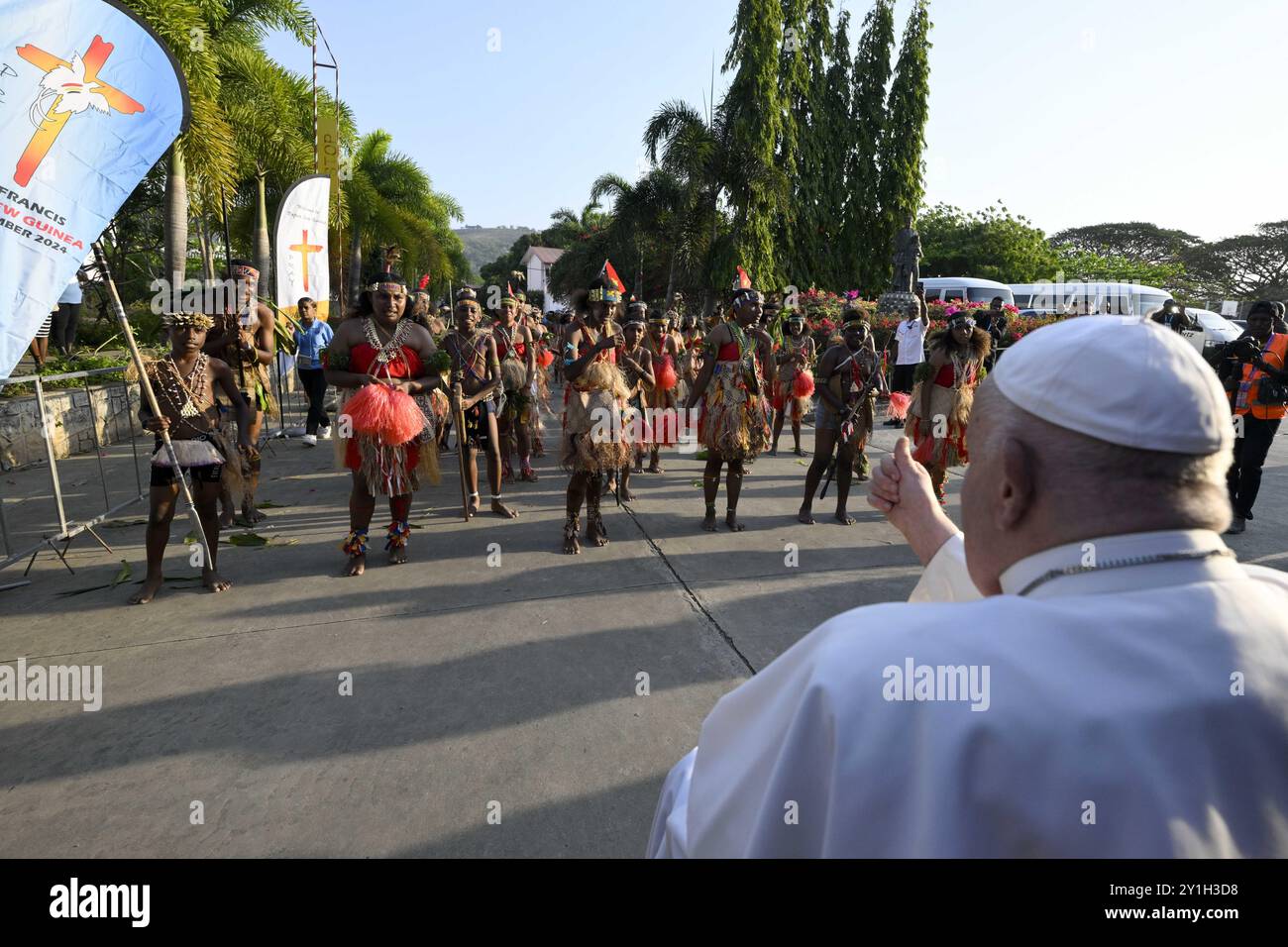 **NO LIBRI** Papua-Neuguinea, Port Moresby, 2024/9/7. Papst Franziskus während seines Besuchs an der Caritas Technical Secondary School in Port Moresby, Papua-Neuguinea Foto von VATIKANISCHEN MEDIEN / Katholisches Pressefoto Stockfoto