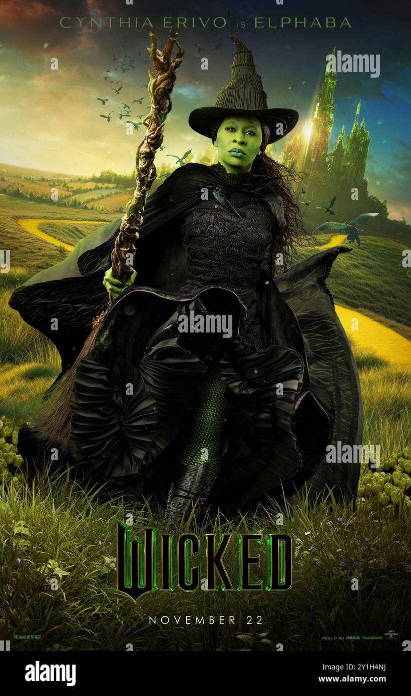Wicked (2024) unter der Regie von Jon M. Chu mit Cynthia Erivo als Elphaba in einer Adaption des Broadway-Musicals nach dem Buch The Wicked: The Life and Times of the Wicked Witch of the West von Gregory Maguire. Poster mit US-Zeichen ***NUR FÜR REDAKTIONELLE ZWECKE***. Quelle: BFA / Universal Pictures Stockfoto