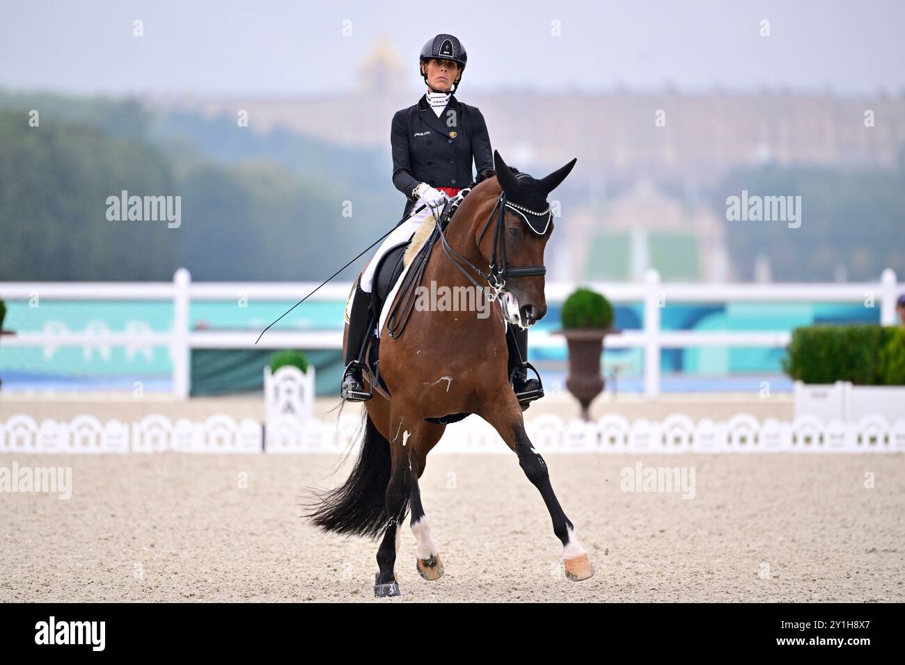 Paris, Frankreich. September 2024. Die Belgierin Michele George und ihr Pferd Best of 8 in Aktion während der Dressur Grade V, Grand Prix Freestyle Test Reitveranstaltung, am 11. Tag der Paralympischen Sommerspiele 2024 in Paris, Frankreich am Samstag, den 7. September 2024. Die 17. Paralympics finden vom 28. August bis 8. September 2024 in Paris statt. BELGA FOTO LAURIE DIEFFEMBACQ Credit: Belga News Agency/Alamy Live News Stockfoto