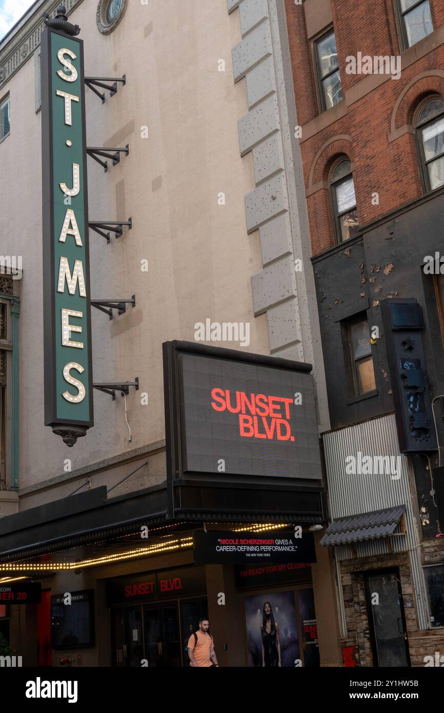 Das St. James Theatre zeigt den Sunset Blvd., New York City, USA 2024 Stockfoto