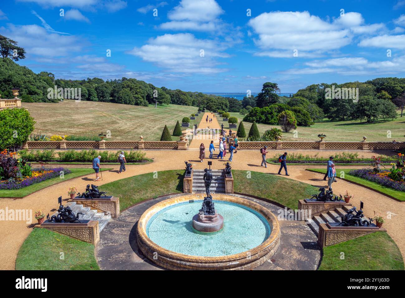 Gardens of Osborne House, das zum Meer führt, East Cowes, Isle of Wight, England, Großbritannien Stockfoto