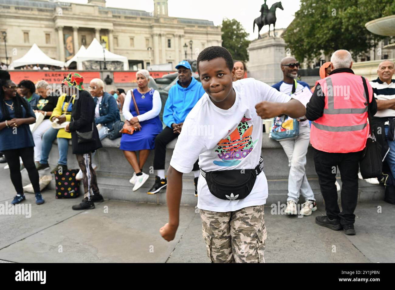 LONDON, GROSSBRITANNIEN. September 2024. Sadiq Khan ist der Bürgermeister von London und feiert mit „Black on the Square 2024“ die schwarze Kultur und Kreativität. Aktivitätenprogramm für alle Altersgruppen, einschließlich fantastischer Musikvorführungen, einer Reihe von Aktivitäten für Kinder und Jugendliche, einschließlich Gesichtsmalerei und Kunstworkshops, am Trafalgar Square, London, Großbritannien. (Quelle: Siehe Li/Picture Capital/Alamy Live News Stockfoto