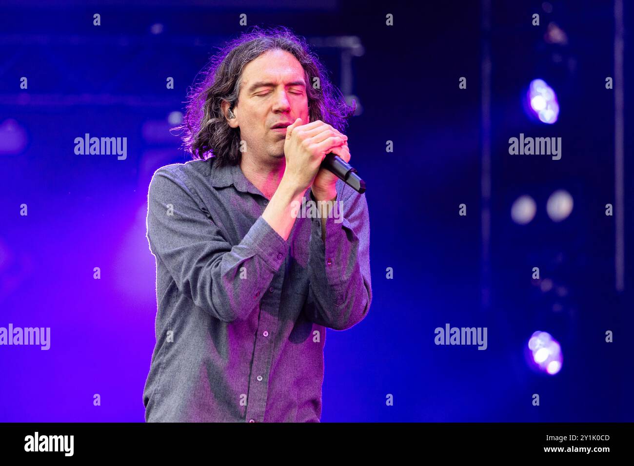 Gary Lightbody von Snow Patrol tritt bei BBC Radio 2 im Park 2024 in Preston auf. Quelle: Craig Hawkhead/Alamy Live News Stockfoto