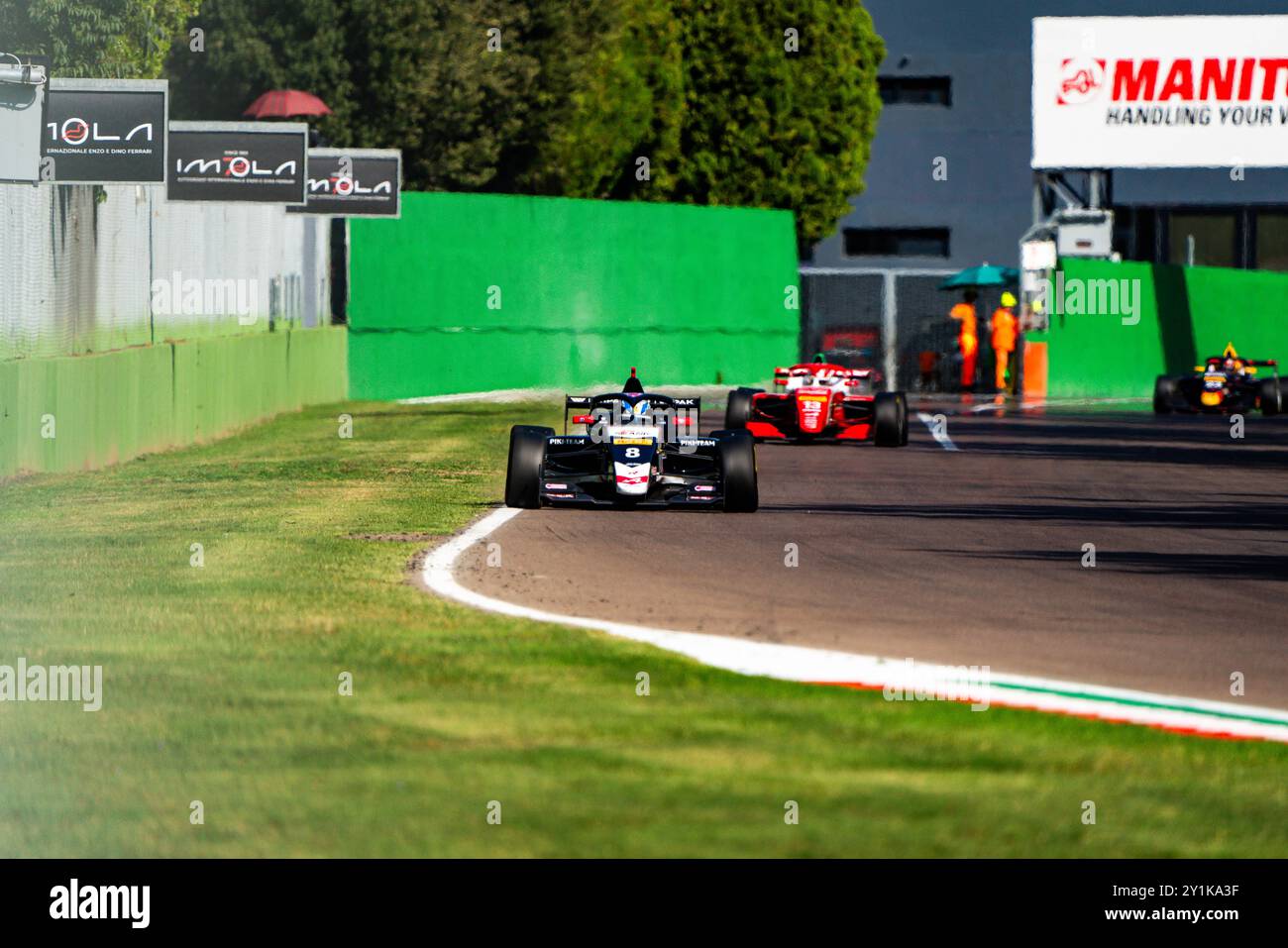 Imola, Imola, Italien. September 2024. Der finnische Fahrer Taponen Tuukkacacacacs des R-Aace GP Teams tritt beim siebten Rennen der Formel-Regional-Europameisterschaft Alpine auf der Enzo and Dino Ferrari International an. (Kreditbild: © Luca Martini/ZUMA Press Wire) NUR REDAKTIONELLE VERWENDUNG! Nicht für kommerzielle ZWECKE! Stockfoto