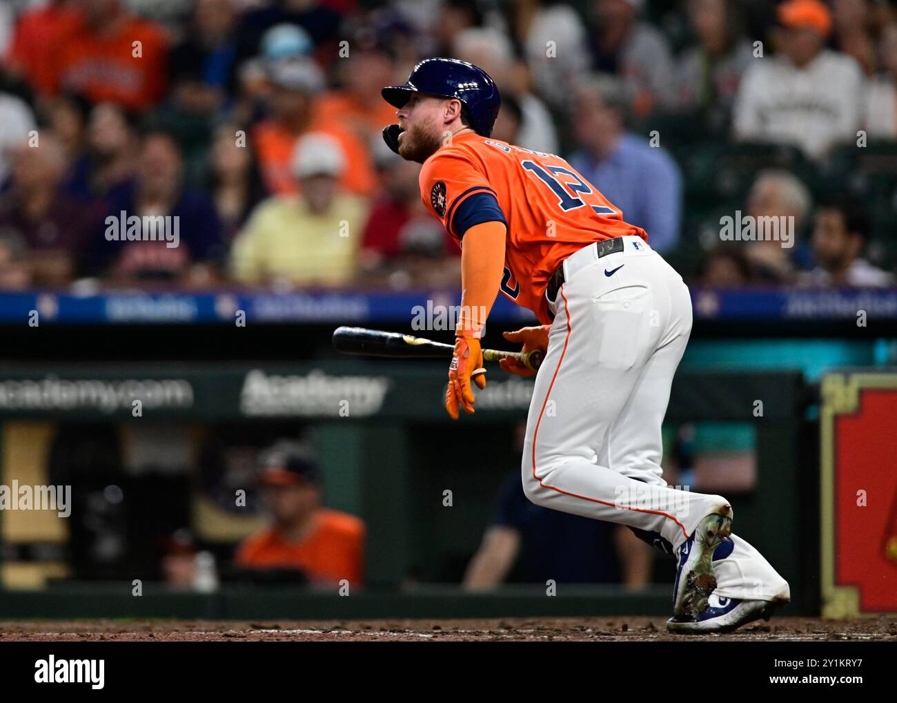 Houston Astros-Outfield Ben Gamel (12) steht im vierten Inning während des MLB-Baseballspiels zwischen den Arizona Diamondbacks und dem rechts Stockfoto