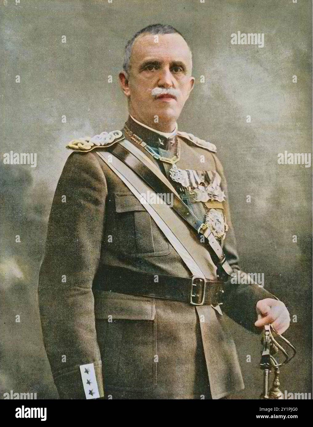 Porträt von Vittorio Emanuele III (1869-1947) - 1925 Photo colorié ultérieurement - spätere Färbung. Digital coloriertes Bild Stockfoto