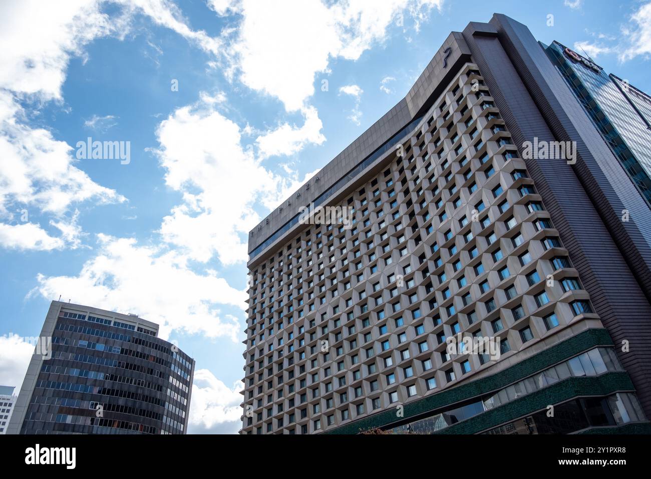 Seoul, Südkorea - 10. Oktober 2022: The Plaza Hotel Seoul, Autograph Collection. Es ist ein erstklassiges 5-Sterne-Hotel im Zentrum von Seoul in der Nähe von Seoul Stockfoto