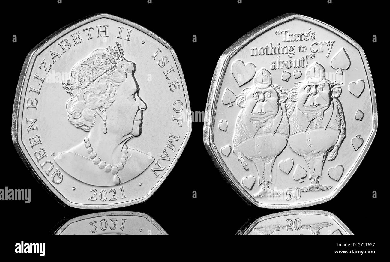 2021 Isloe of man 50p mit Tweedledum und Tweedledee aus Alice's Through the Looking Glass Stockfoto