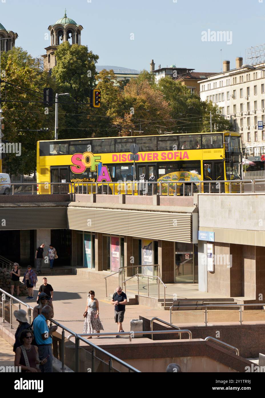 Sofia Bulgarien, Sightseeing, Bus, Touristen, Tourismus, reisen, Reisen, Reisen, Entdecken Sie Sofia, Wahrzeichen, Sightseeing-Bus; Ziel, Stockfoto