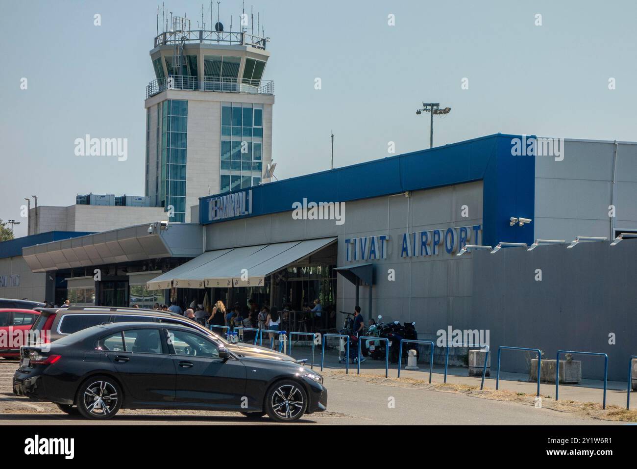 Tivat, Montenegro, 12. August 2024. Fassade Des Flughafens Tivat. Stockfoto
