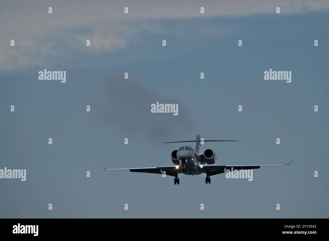 Privatjet landet am Flughafen Batumi Stockfoto